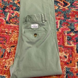 Vineyard Vines green pants